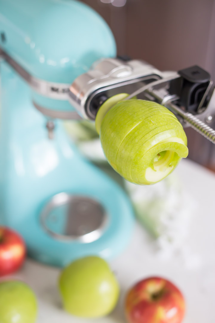 Apple Pie Smoothie Bowl - The Kitchenthusiast